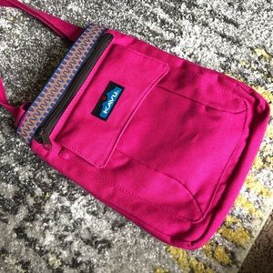 NWOT Kavu Keeper Crossbody Pink Bag